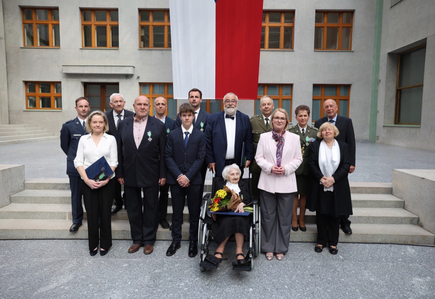 Vyznamenání Jiřího Kunce in memoriam