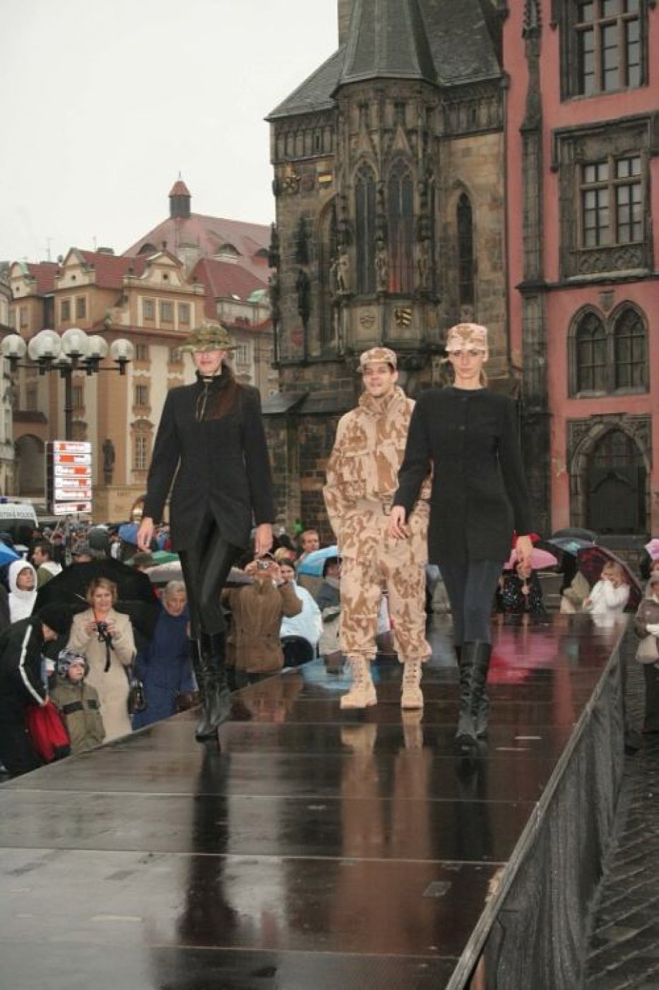 Oslava 90.výročí vzniku Československa jako samostatného státu 28.10.2008 Praha — 7